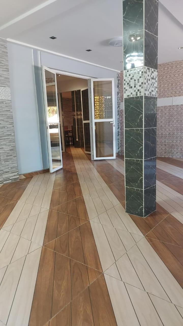 Auberge Bouloulou Boueni Exteriör bild